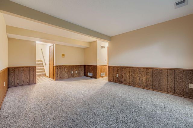 5509 Hyland Courts Drive, Bloomington, MN 55437