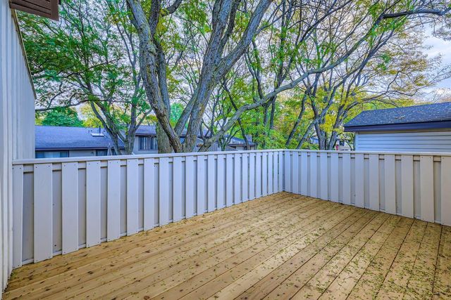 5509 Hyland Courts Drive, Bloomington, MN 55437