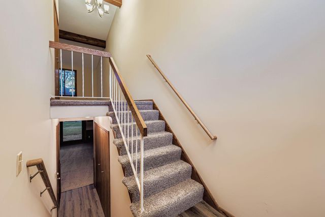 5509 Hyland Courts Drive, Bloomington, MN 55437