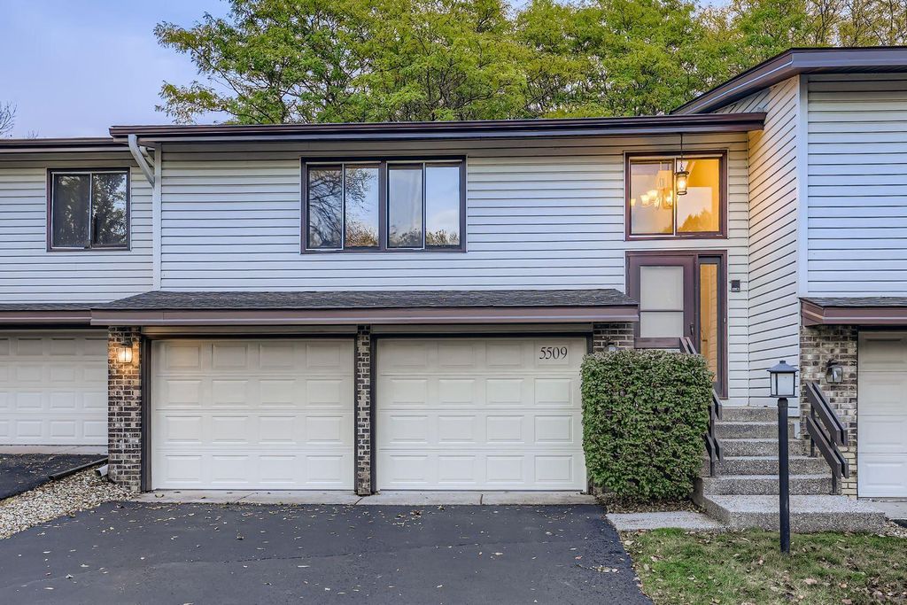 5509 Hyland Courts Drive, Bloomington, MN 55437