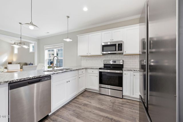 709 S Pollock Street, Selma, NC 27576