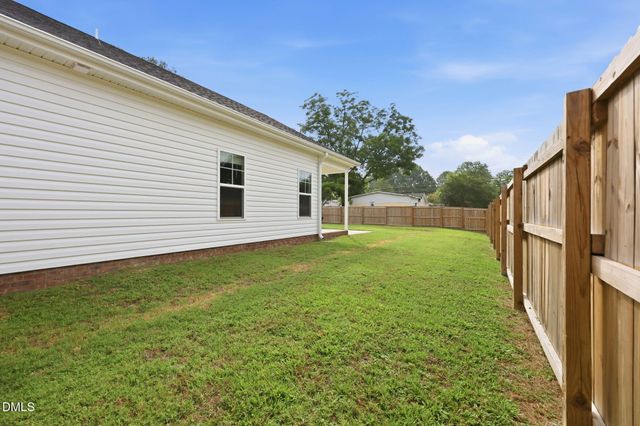 709 S Pollock Street, Selma, NC 27576