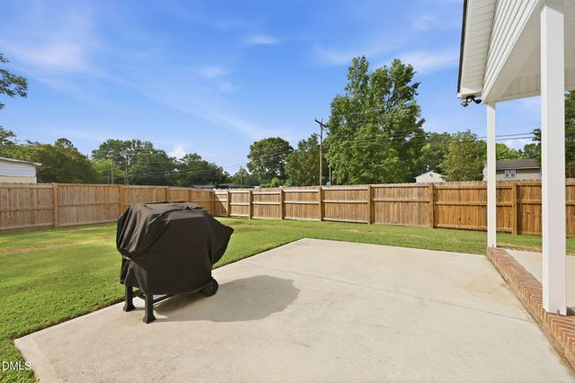 709 S Pollock Street, Selma, NC 27576