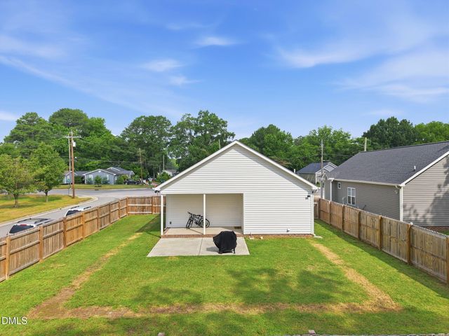 709 S Pollock Street, Selma, NC 27576