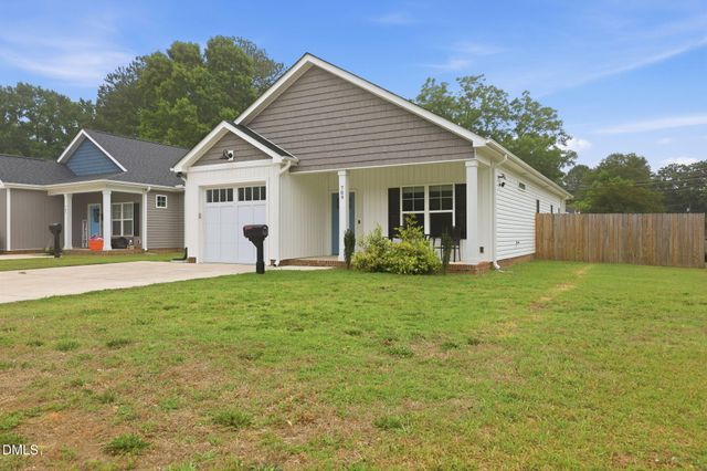709 S Pollock Street, Selma, NC 27576