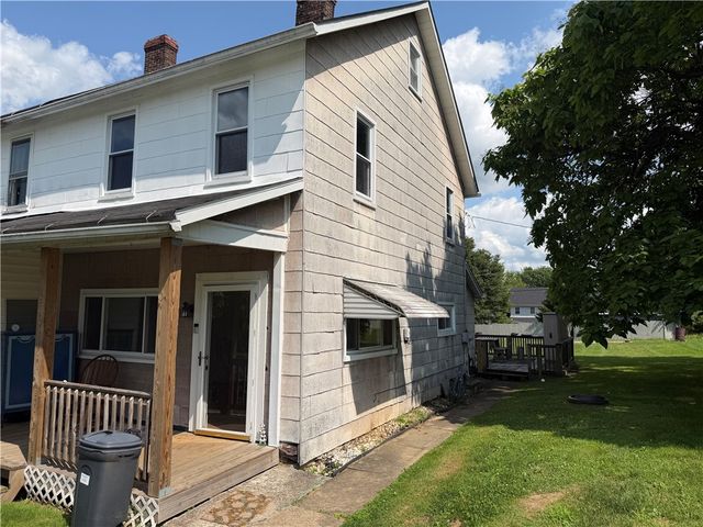 3305 3rd St, Dunbar, PA 15431