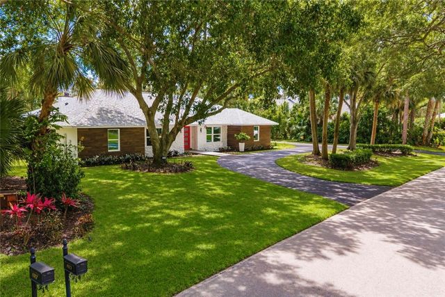 4384 SW 2nd Square SW, Vero Beach, FL 32968