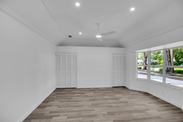 4384 SW 2nd Square SW, Vero Beach, FL 32968