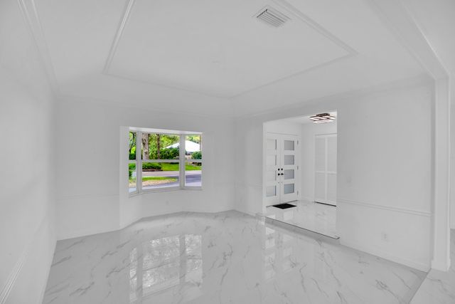4384 SW 2nd Square SW, Vero Beach, FL 32968