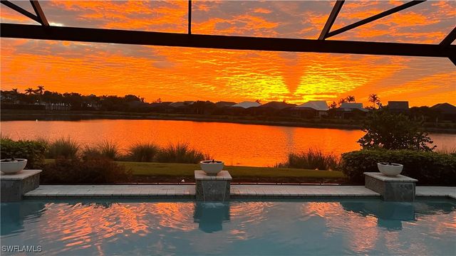 5060 Martinique DR, Naples, FL 34113