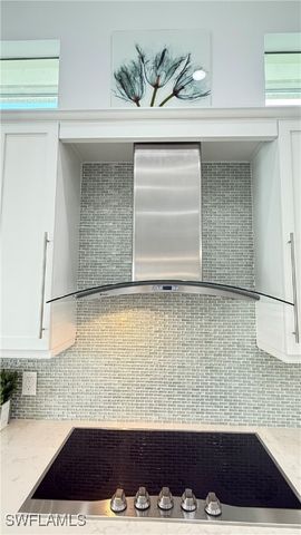 5060 Martinique DR, Naples, FL 34113