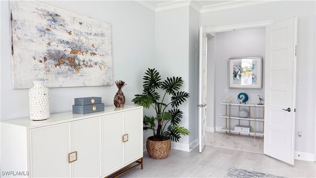 5060 Martinique DR, Naples, FL 34113