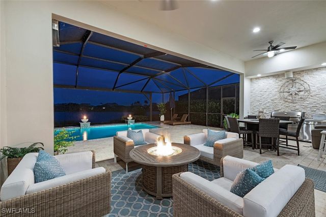 5060 Martinique DR, Naples, FL 34113