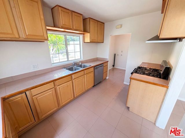 817 S 9th Street, Alhambra, CA 91801