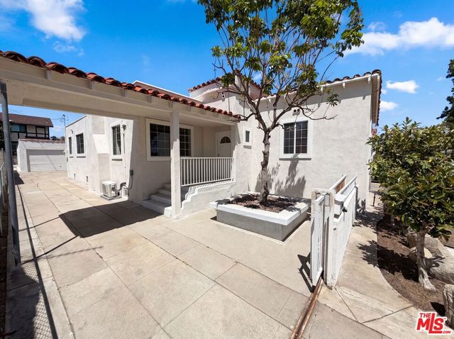 817 S 9th Street, Alhambra, CA 91801