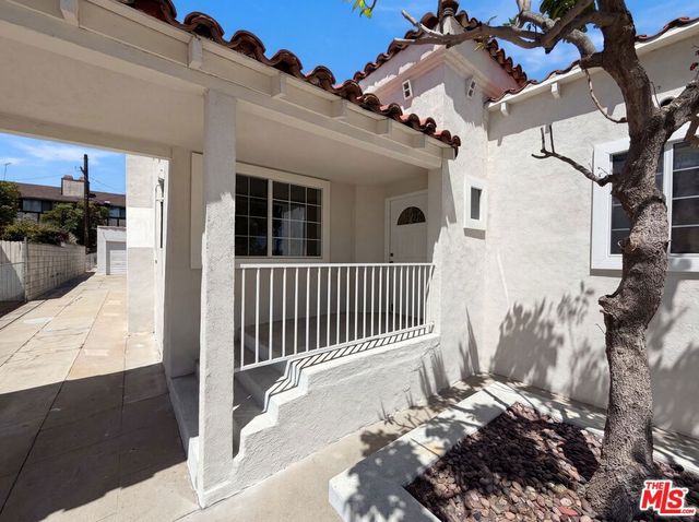817 S 9th Street, Alhambra, CA 91801