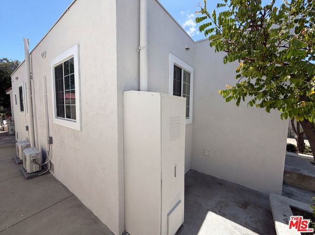817 S 9th Street, Alhambra, CA 91801
