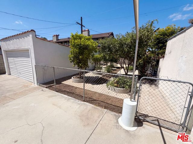 817 S 9th Street, Alhambra, CA 91801