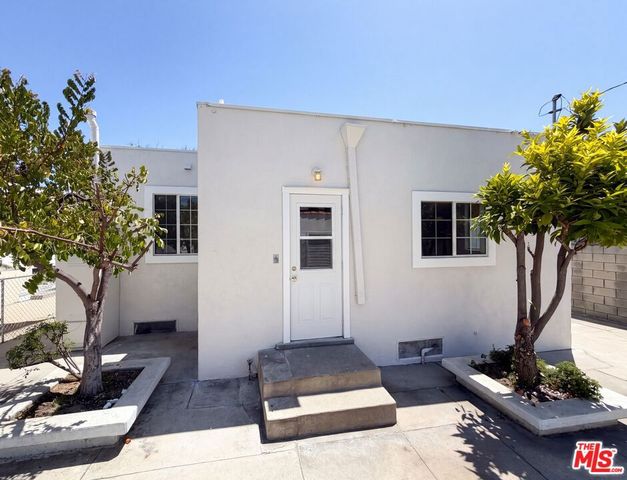 817 S 9th Street, Alhambra, CA 91801