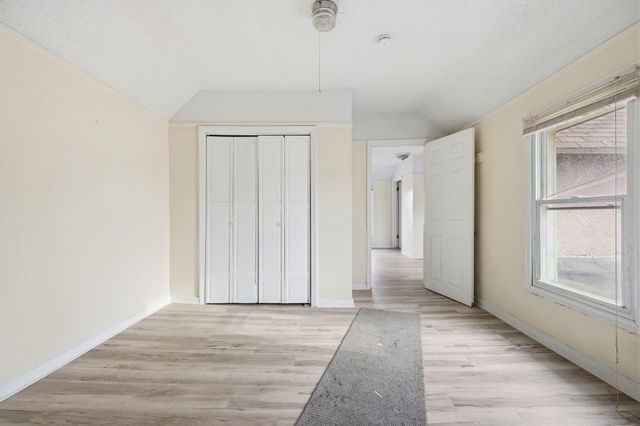 1070 21st Avenue SE, Minneapolis, MN 55414