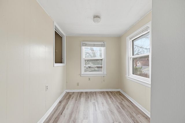 1070 21st Avenue SE, Minneapolis, MN 55414