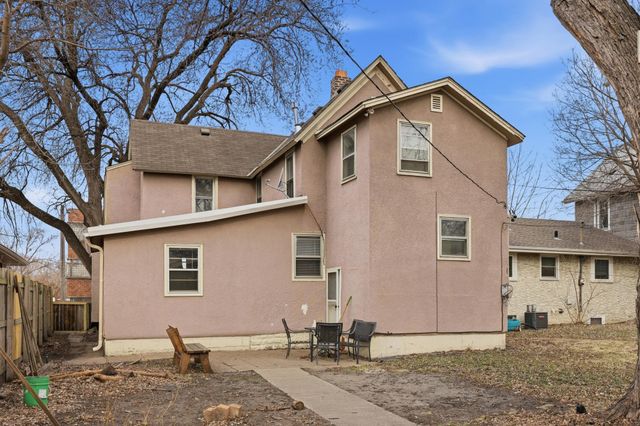 1070 21st Avenue SE, Minneapolis, MN 55414