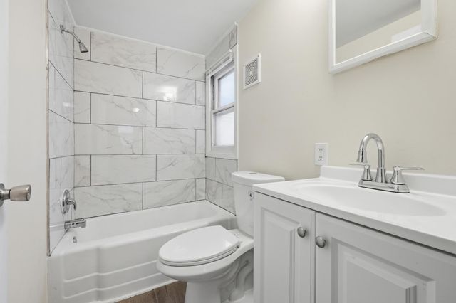 1070 21st Avenue SE, Minneapolis, MN 55414