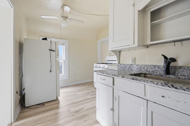 1070 21st Avenue SE, Minneapolis, MN 55414