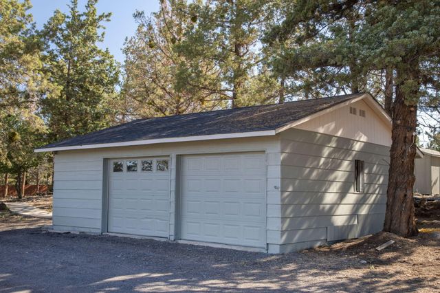 62540 Eagle Road, Bend, OR 97701