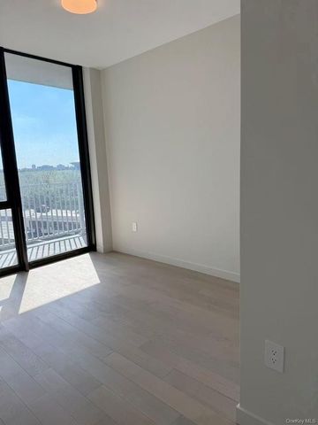 131-02A 40th Road 6G, Flushing, NY 11354