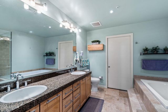 208 W PORTLAND Street 360, Phoenix, AZ 85003
