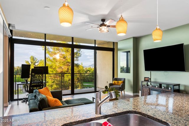 208 W PORTLAND Street 360, Phoenix, AZ 85003