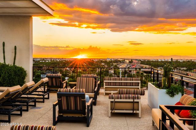 208 W PORTLAND Street 360, Phoenix, AZ 85003