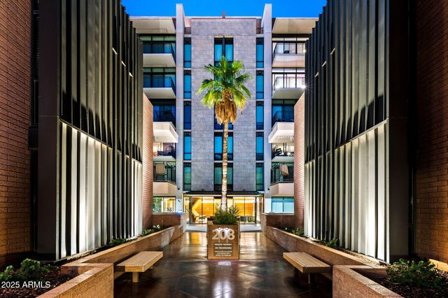 208 W PORTLAND Street 360, Phoenix, AZ 85003