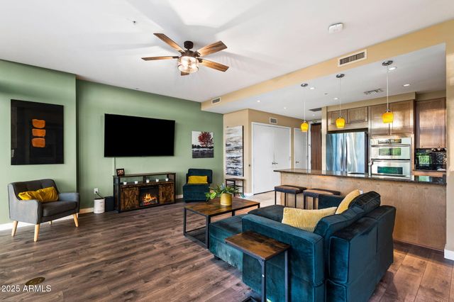 208 W PORTLAND Street 360, Phoenix, AZ 85003