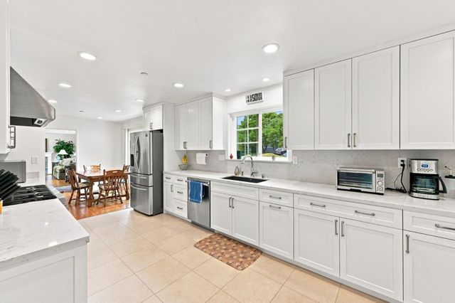 1286 Parrott Drive, San Mateo, CA 94402