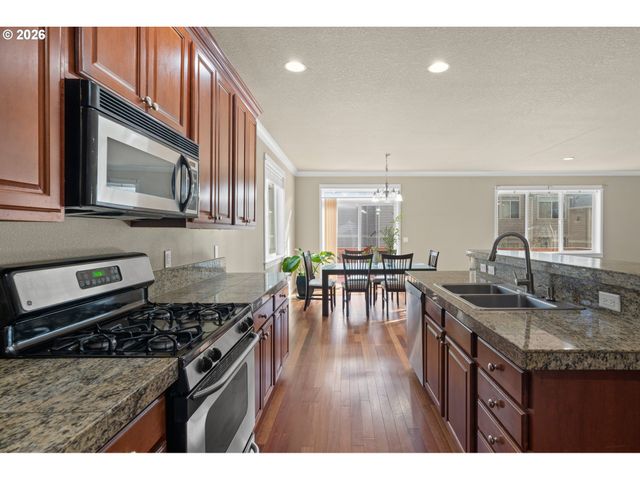 14700 Se PEBBLE BEACH Dr, Happy Valley, OR 97086