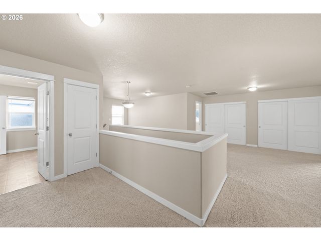 14700 Se PEBBLE BEACH Dr, Happy Valley, OR 97086