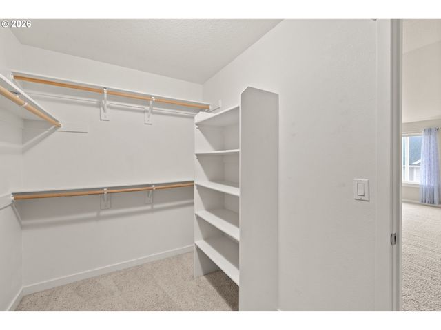 14700 Se PEBBLE BEACH Dr, Happy Valley, OR 97086