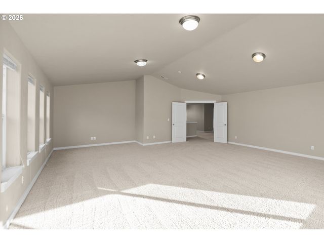 14700 Se PEBBLE BEACH Dr, Happy Valley, OR 97086