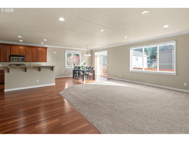 14700 Se PEBBLE BEACH Dr, Happy Valley, OR 97086