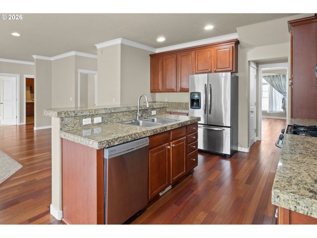 14700 Se PEBBLE BEACH Dr, Happy Valley, OR 97086