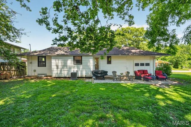 730 Samoa Drive, St Louis, MO 63126
