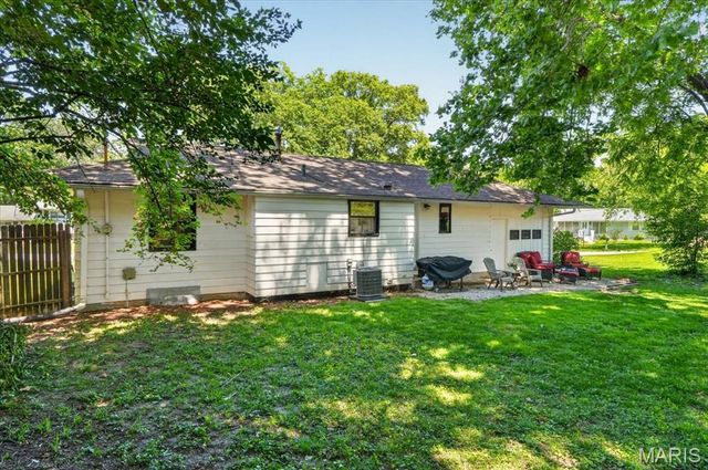 730 Samoa Drive, St Louis, MO 63126