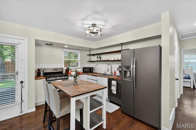 730 Samoa Drive, St Louis, MO 63126