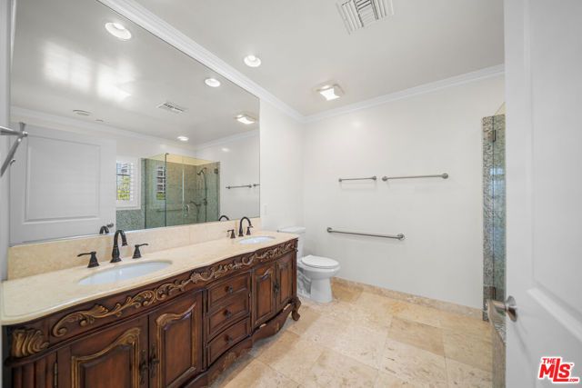 722 S Oxford Avenue 403, Los Angeles, CA 90005