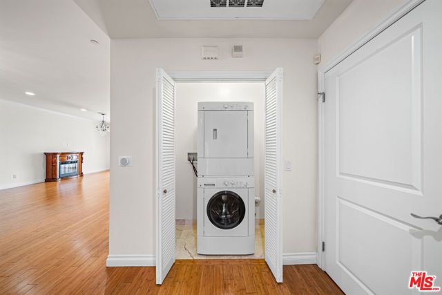 722 S Oxford Avenue 403, Los Angeles, CA 90005
