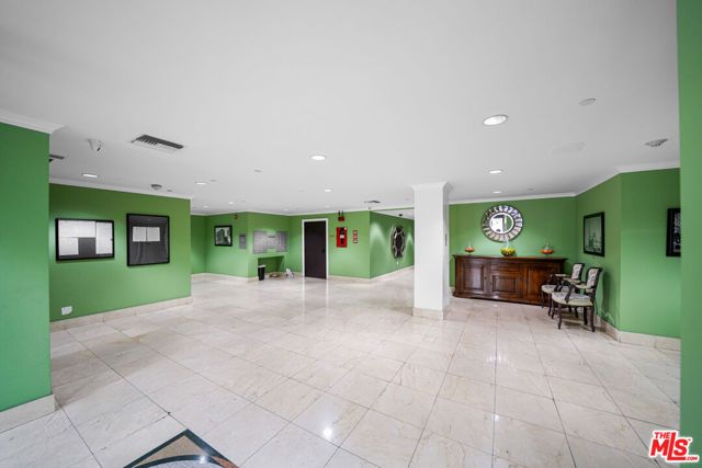 722 S Oxford Avenue 403, Los Angeles, CA 90005