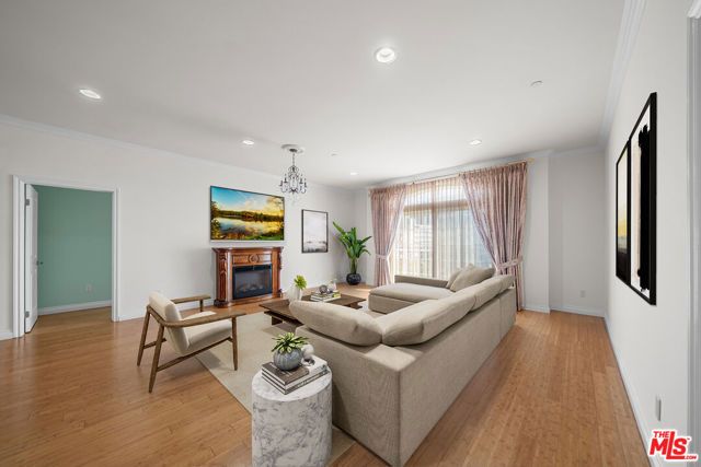 722 S Oxford Avenue 403, Los Angeles, CA 90005
