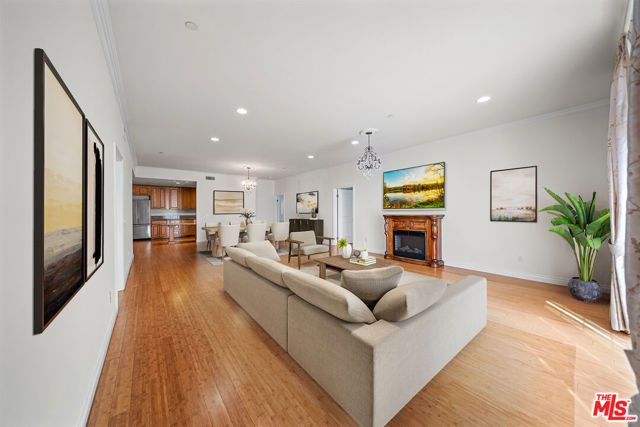 722 S Oxford Avenue 403, Los Angeles, CA 90005